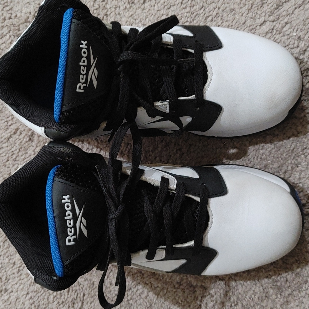 Shoes - Picture 2 of 4